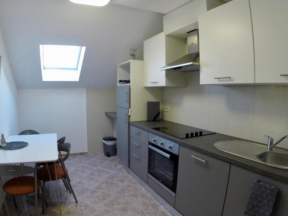 ז'סניסה Holiday Apartment Lavanda Sumpetar מראה חיצוני תמונה